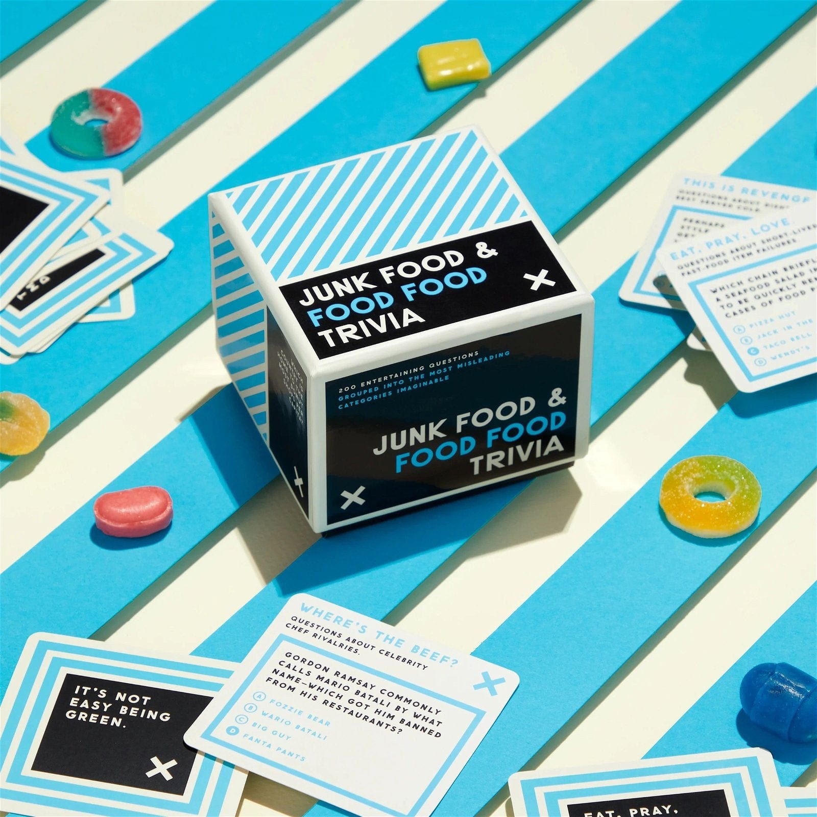 NewMags Joc de societate Junk Food & Food Food Trivia, 9 x 7,5 cm