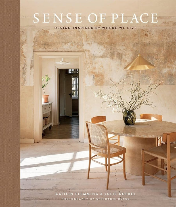 Carte Sense of Place, Caitlin Flemming & Julie Goebel, Editie in Limba Engleza