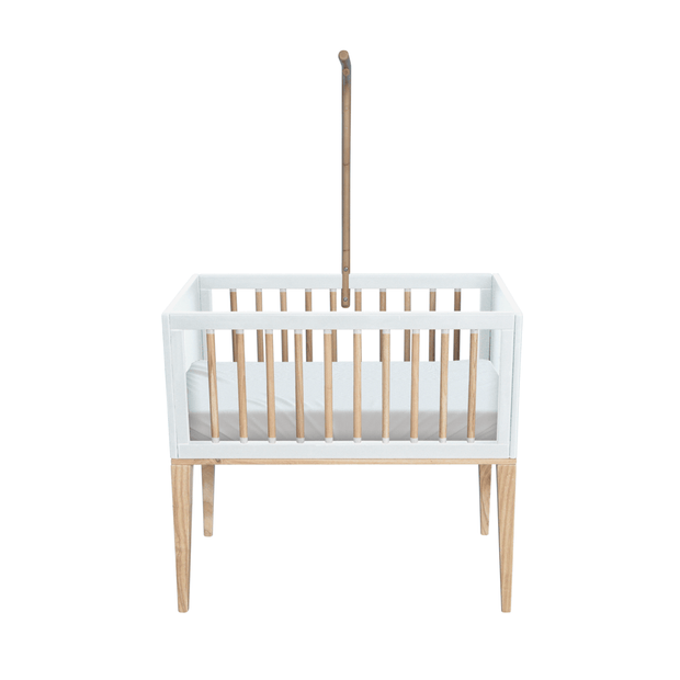 Theo Bebe 50 x 80 cm Patut din lemn, ratan si MDF, pentru bebe, Nami Alb / Natural, 50 x 80 cm