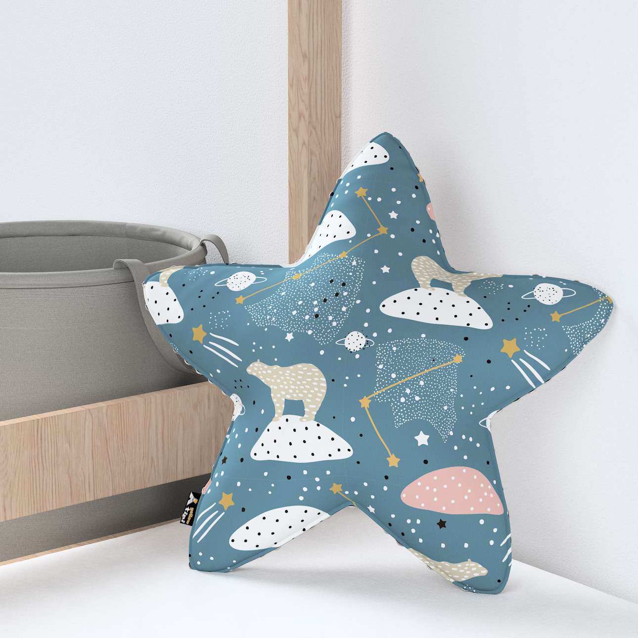 Perna decorativa pentru copii, Lucky Star Minky Stars, 52 x 52 cm (2)