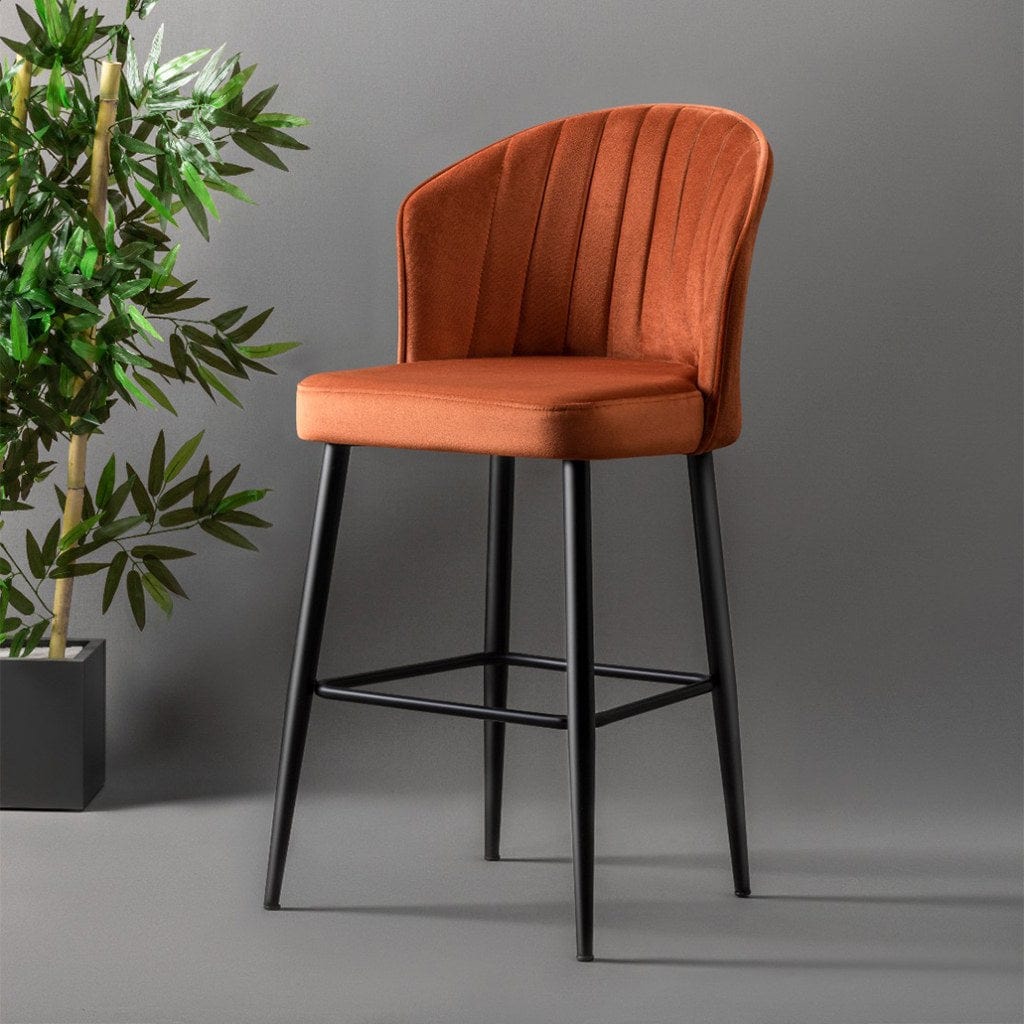 Set 2 scaune de bar tapitate cu stofa si picioare metalice, Rubi Velvet Caramiziu / Negru, l52xA42xH97 cm