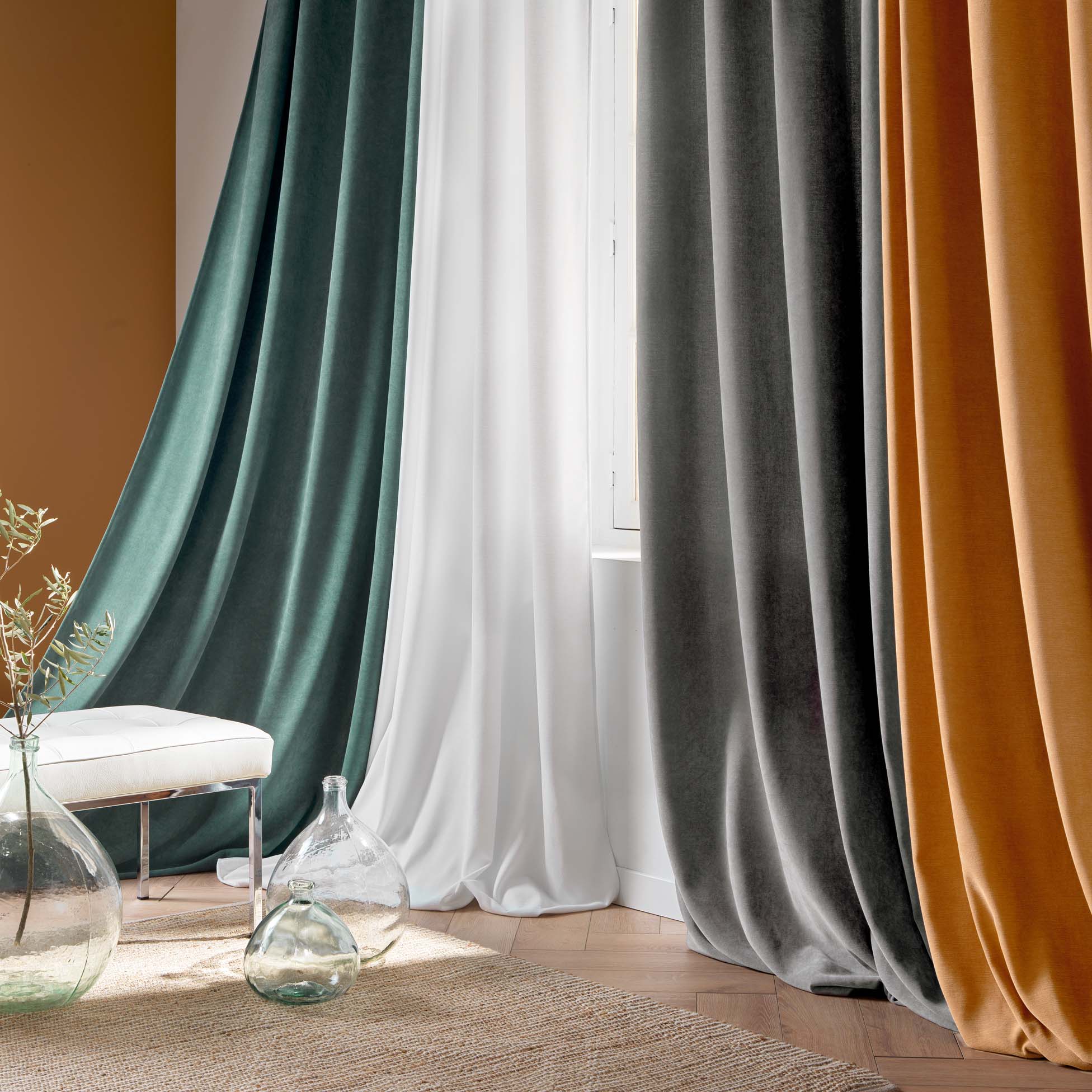 Draperie Novana Velvet Antracit, 135 x 260 cm (2)