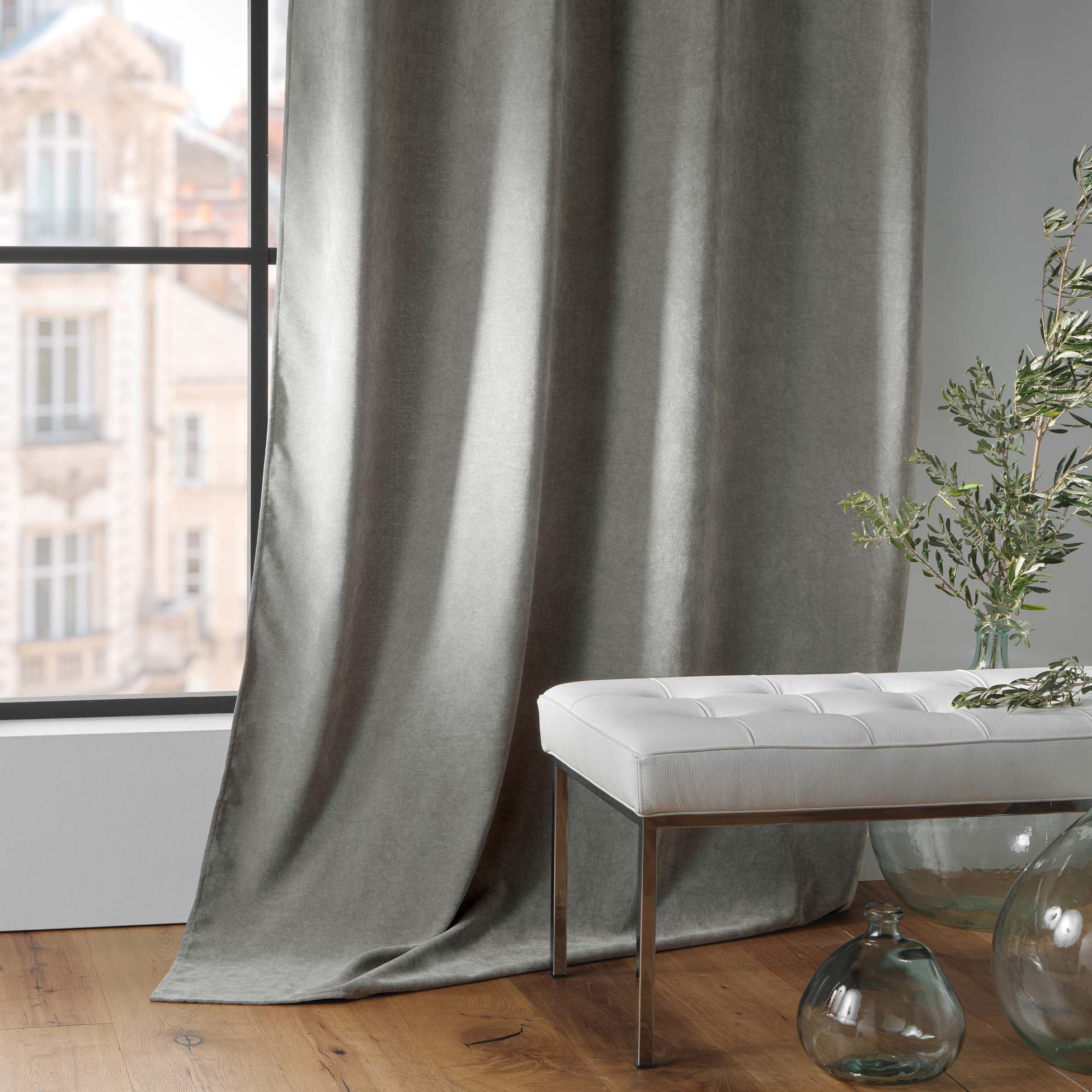 Draperie Novana Velvet Antracit, 135 x 260 cm (5)