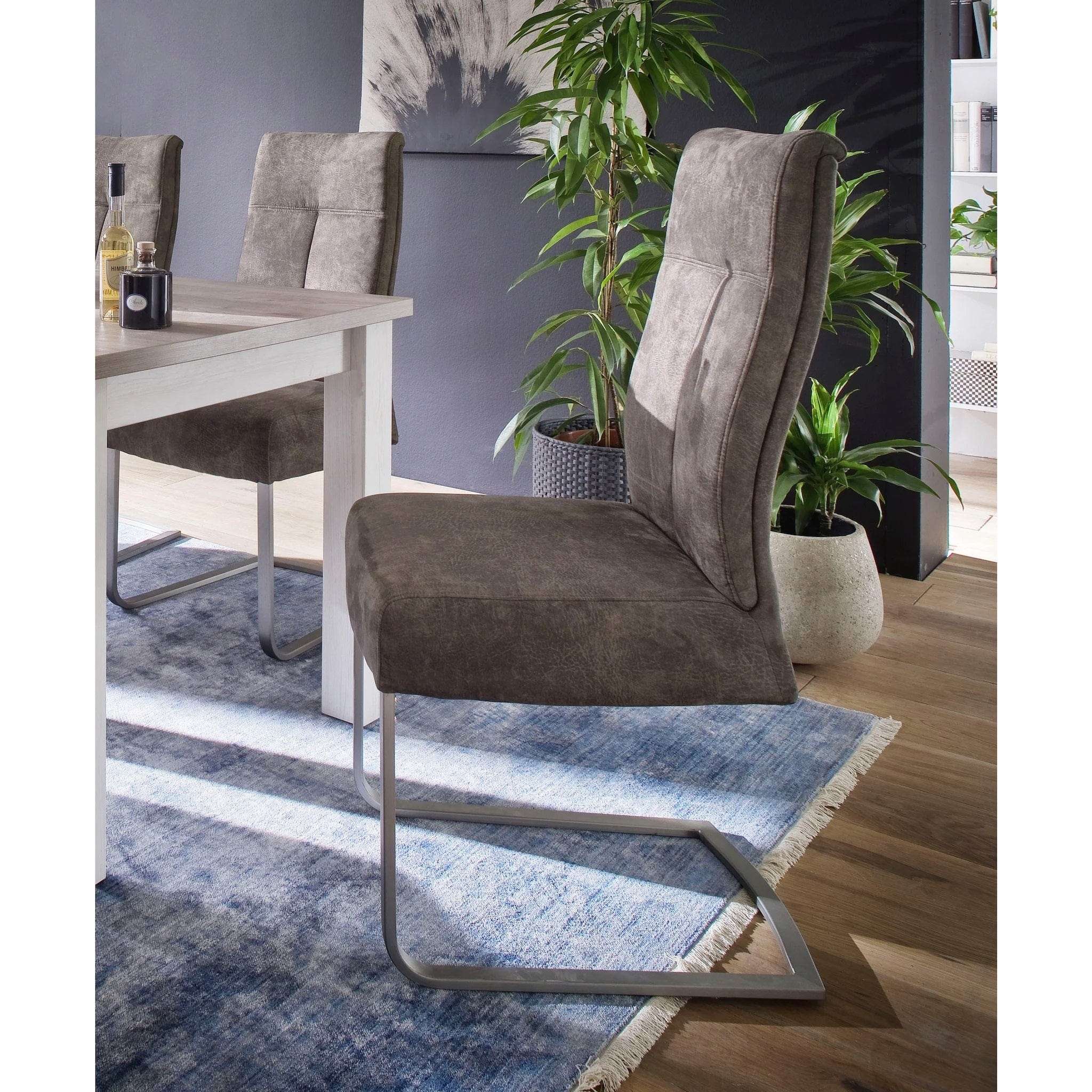 Set 2 scaune tapitate cu piele ecologica si picioare metalice, Talena Maro / Gri, l47xA64xH104 cm (2)